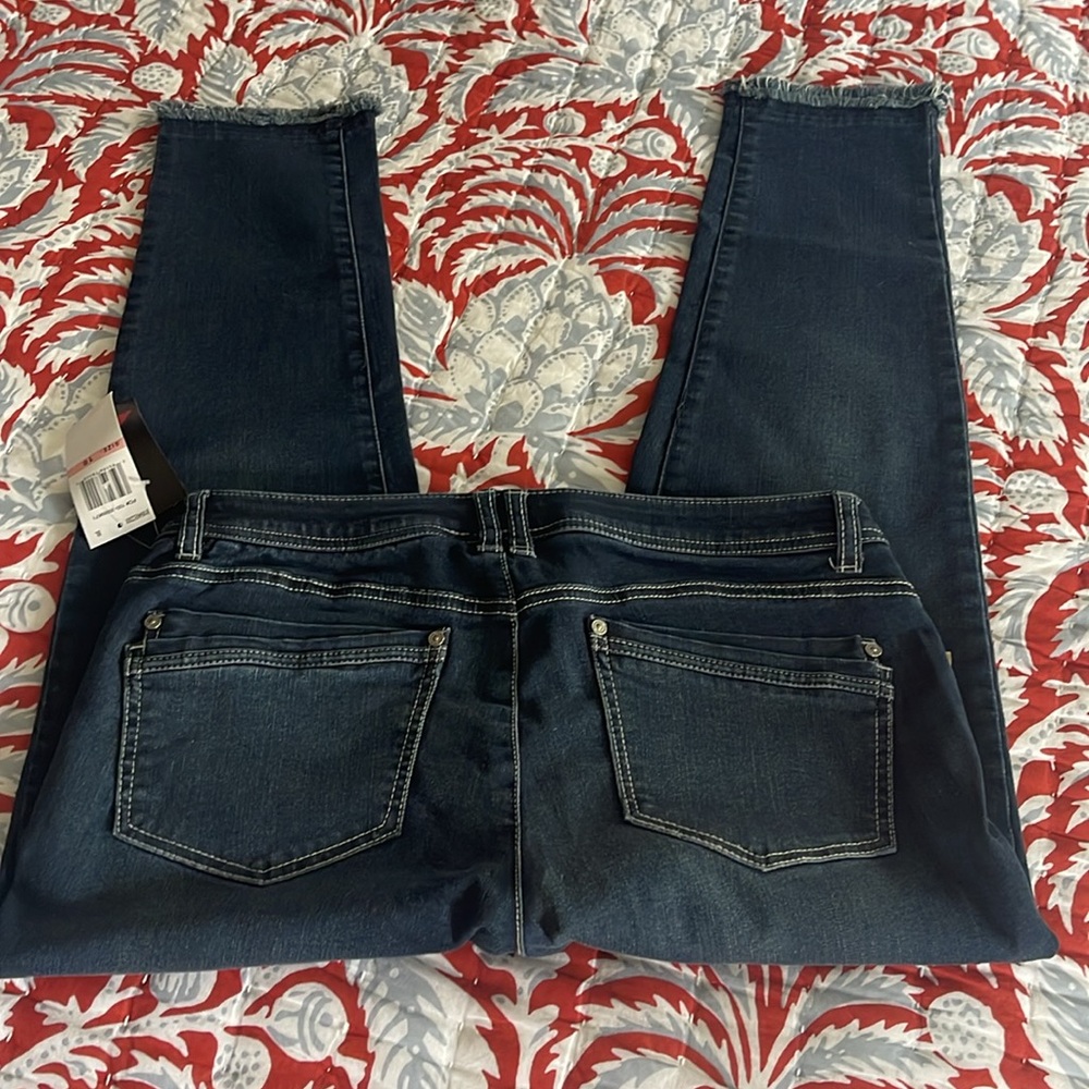 Democracy ab solutions